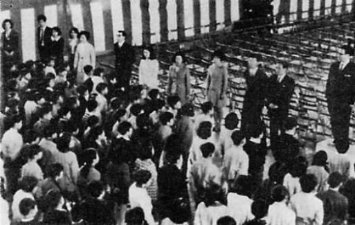 東伊興小学校開校(昭和46年4月1日)