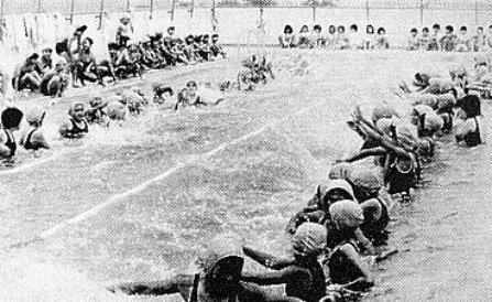 プール完成(昭和49年7月)